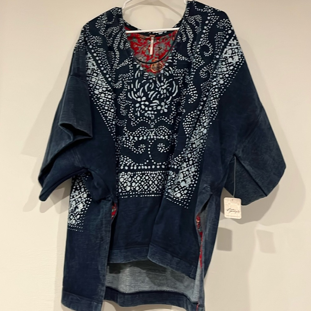 Free People NWT On the Block Poncho size Small
